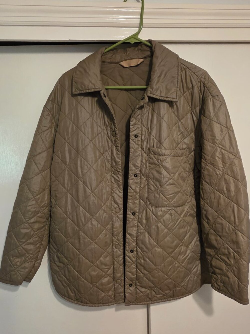 Banana Republic Women's 2022 Beige Light Fill Quilted Shirt Jacket, xs/s